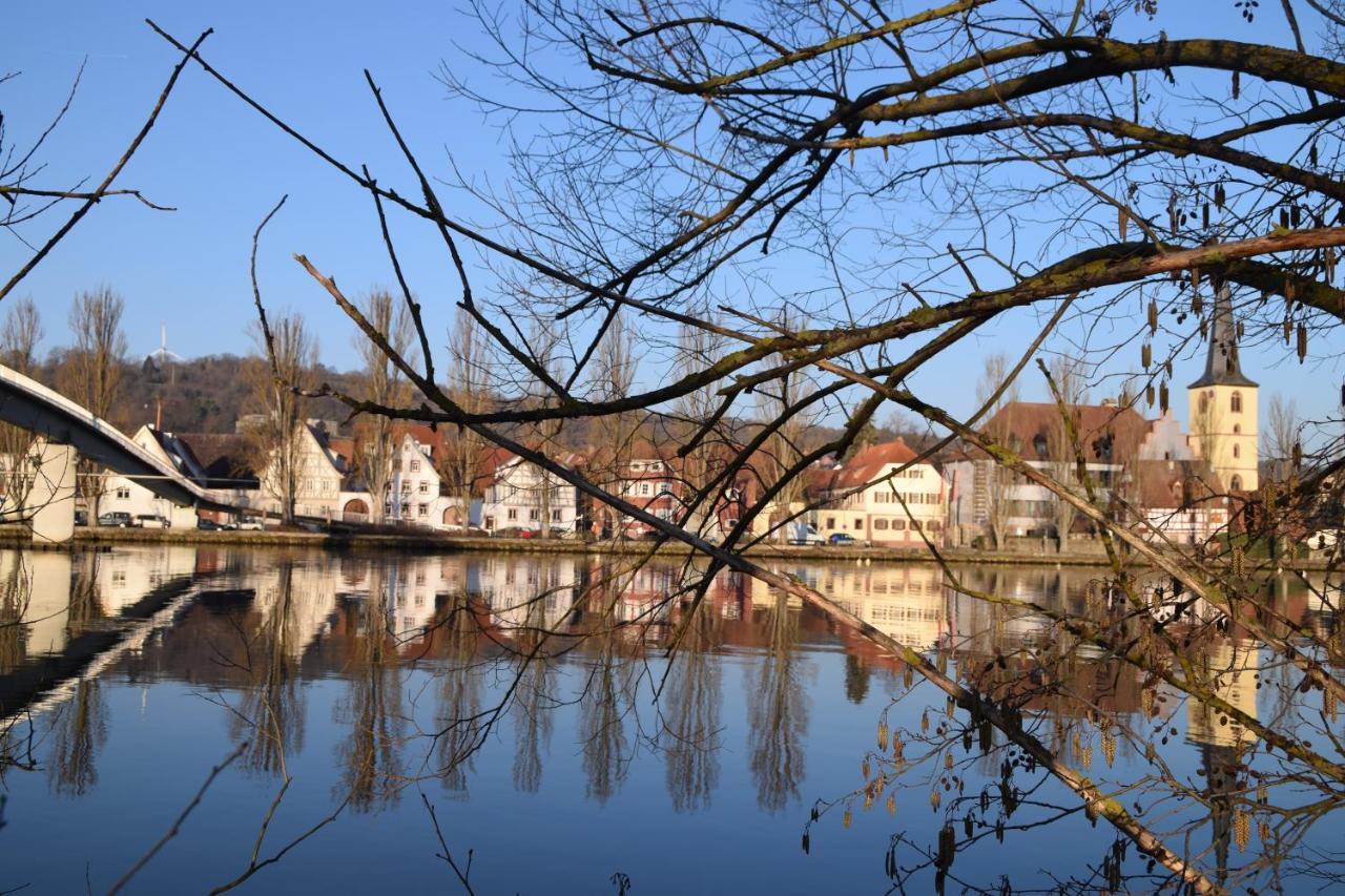 ホテル Maindrei - Schlafen Am Fluss Margetshöchheim エクステリア 写真