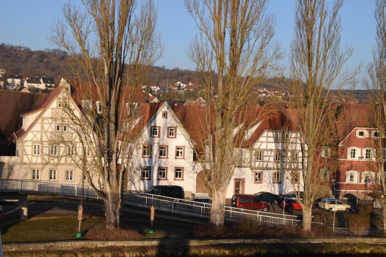 ホテル Maindrei - Schlafen Am Fluss Margetshöchheim エクステリア 写真